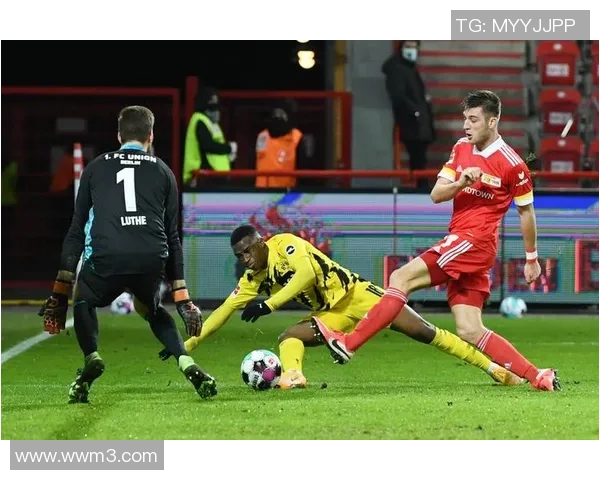 足球明星经典进球瞬间解析与技巧分享让你领略足球魅力