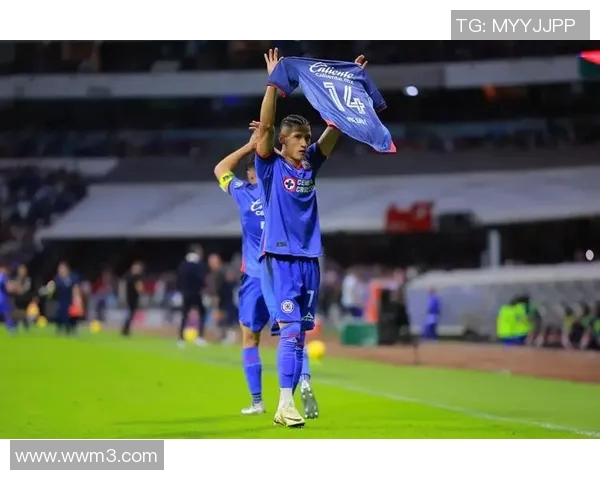 国外足球明星近期去世消息引发球迷哀悼与怀念的热潮